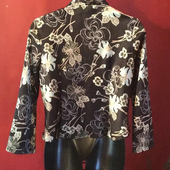 CATO SATIN BLOUSE SIZE 1X - Picture 3 of 3